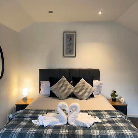 Cosy Countryside Stay- Waters Upton, Telford Esterno foto